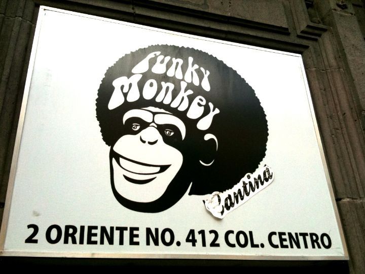Hay_un_funky_monkey_tambin_en_