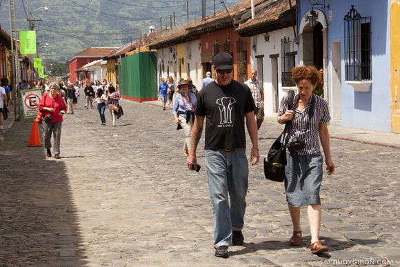 Rudy Giron: Antigua Guatemala &emdash; Antigua Photo Walk with Foundry Photojournalism Workshop Students