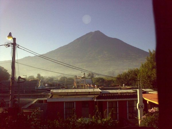 Vista del Volcán de Agua en el último día de noviembre 2009